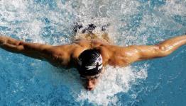 Michael Phelps Screenshots Wade In