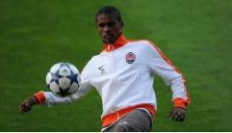 City could make Douglas Costa bid