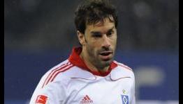 AC Milan attempted to sign me in January – Ruud van Nistelrooy