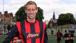 Redknapp: Crouch staying put