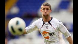 Arsenal in advanced talks to sign Cahill & Samba as Wenger considers surprise £24m double swoop