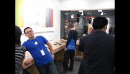Fake Apple Stores Built in China