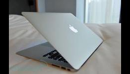 Engadget: MacBook Air review (mid 2011)
