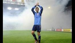 Former Manchester United goalkeeper Edwin van der Sar touched by ‘incredible’ testimonial turnout