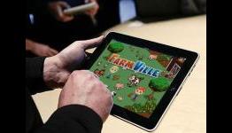 iPad plays Facebook games via GameBox App
