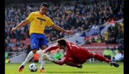 Internacional president refuses to rule out exit of Tottenham target Leandro Damiao