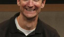 Cook given 1 million share bonus as Apple CEO