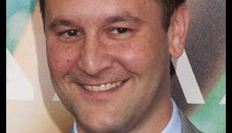 ABC Picks Up Dan Fogelman Alien Comedy With Pilot Production Commitment