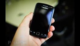 Pocket-Lint: BlackBerry Curve 9380 pictures and hands-on