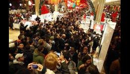Black Friday Online Spending Up 26%, Apple and Amazon Increase Sales Fourfold