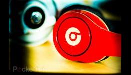 Pl: Beats by Dr Dre Studio vs. AKG Q701 Quincy Jones headphones hands-on