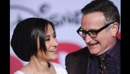 Robin and Zelda Williams’s Reaction to the Smosh Zelda rap video