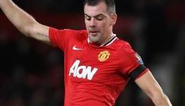 Everton sign Manchester United midfielder Darron Gibson