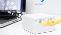 Web connected robot gives your online notifications their own scent