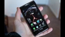 Engadget – Motorola Droid RAZR Maxx Review