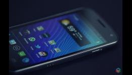 Get The ICS Theme On Gingerbread Cameras