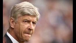 Wenger hails Van Persie’s ‘remarkable’ record