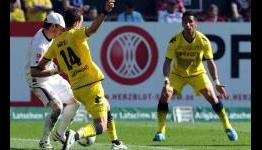 Kaiserslautern 2-5 Borussia Dortmund: Barrios nets hat-trick as champions equal Bundesliga record